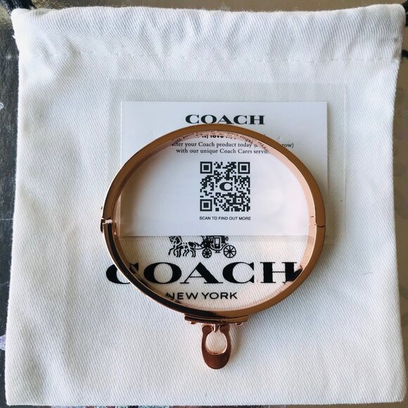 Coach Bracelet Signature C Enamel Hinged Bangle Bracelet  New without Tag - Picture 6 of 6